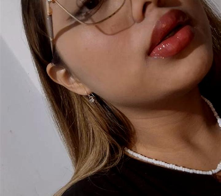 Abril Villamedianilla escort