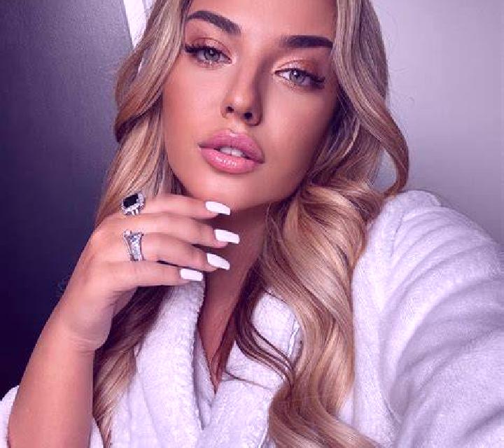 Adriana 2 Monleon escort
