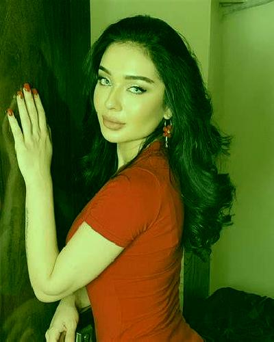 Adriana Moralzarzal escort