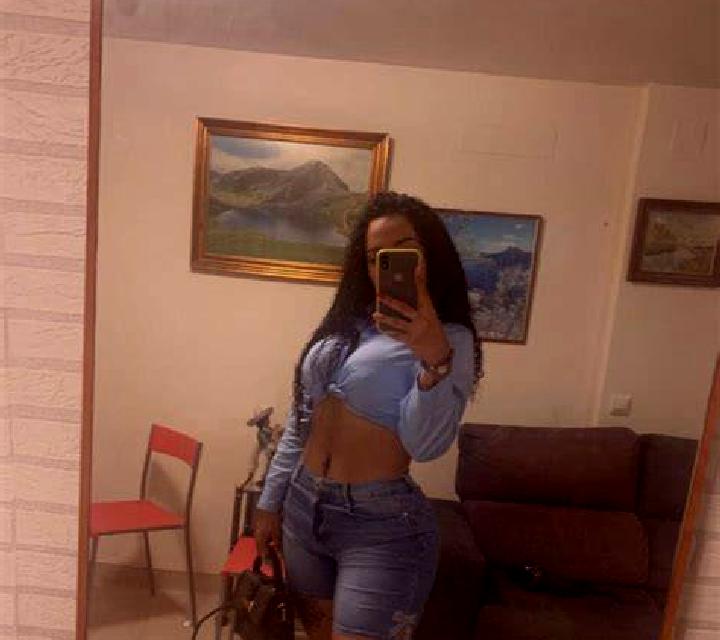Alejandra Piqueras del Castillo escort
