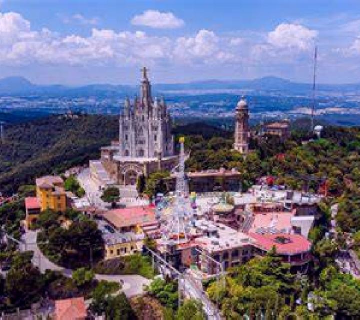 Alejandra Vallvidrera, el Tibidabo i les Planes escort