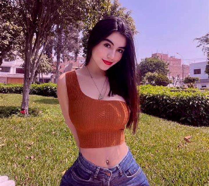 Amanda Archez escort