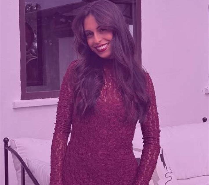 Andrea Algemesi escort