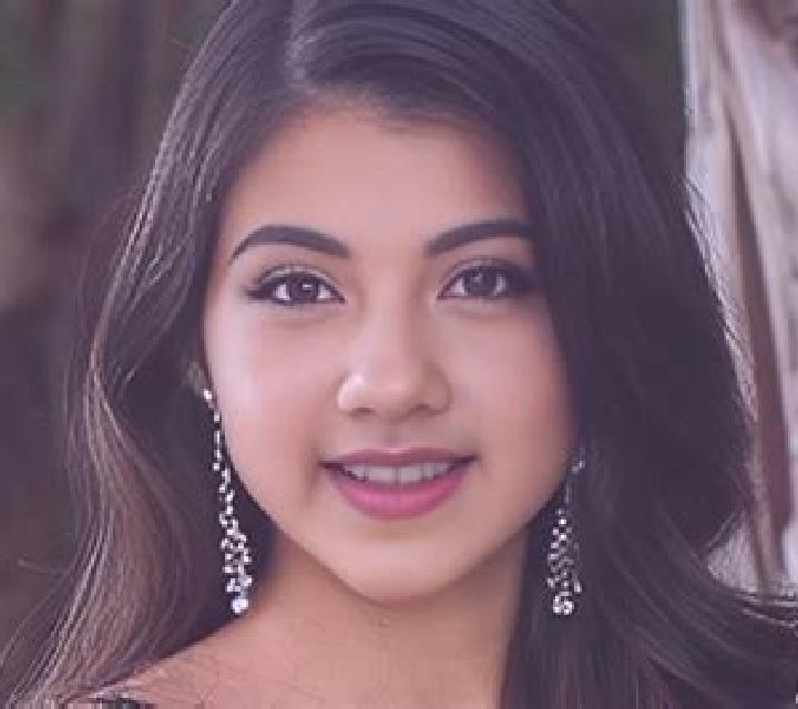 Aurora 3 Madronera escort