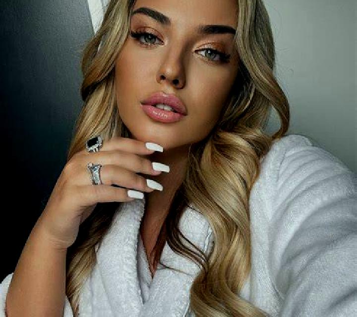 Blanca Banuelos escort