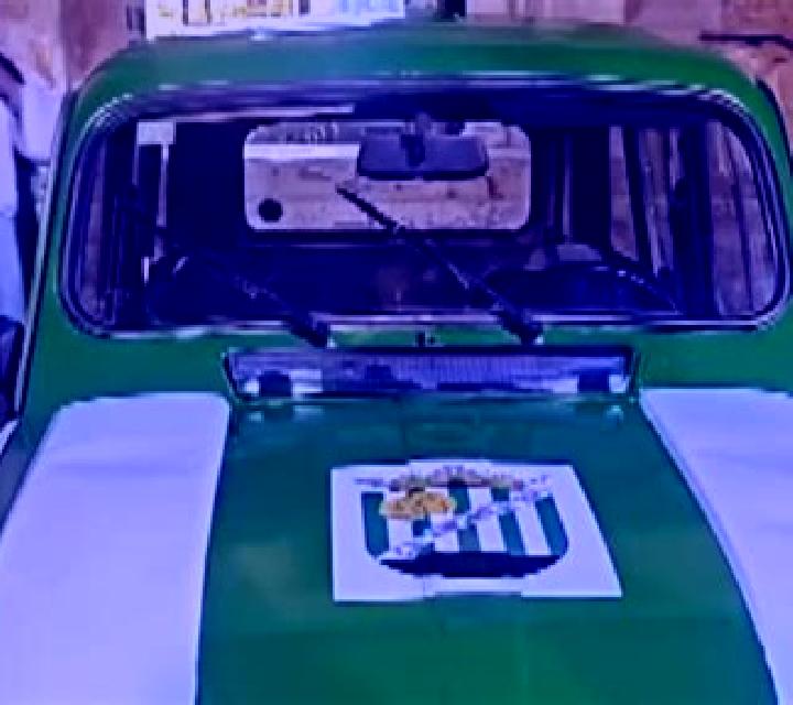 Carmen Naval escort
