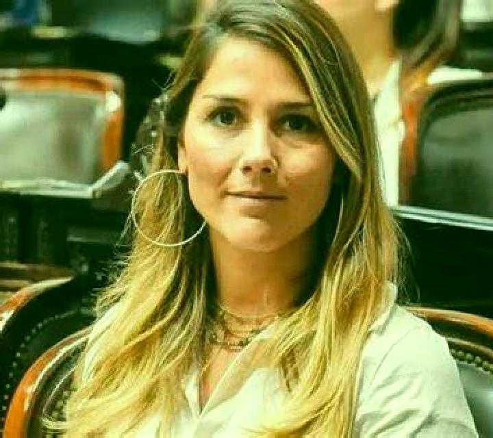 Cielo Adrada de Piron escort