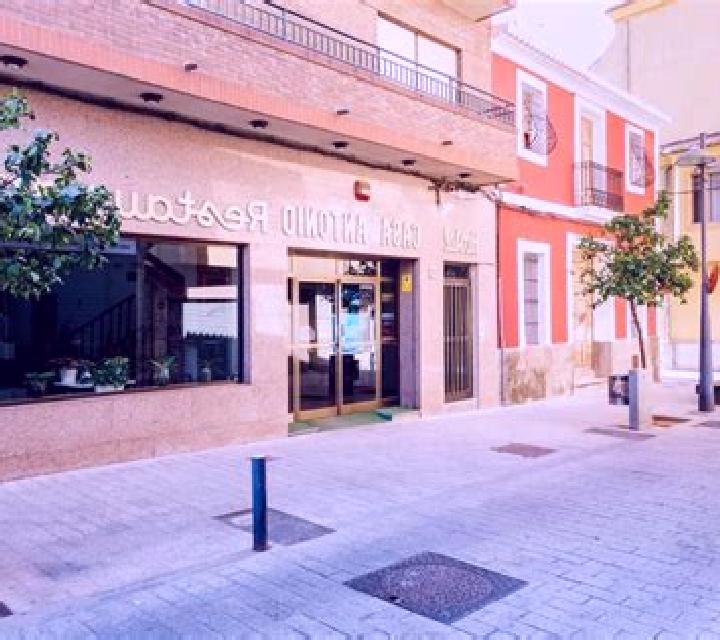 Cielo Velayos escort