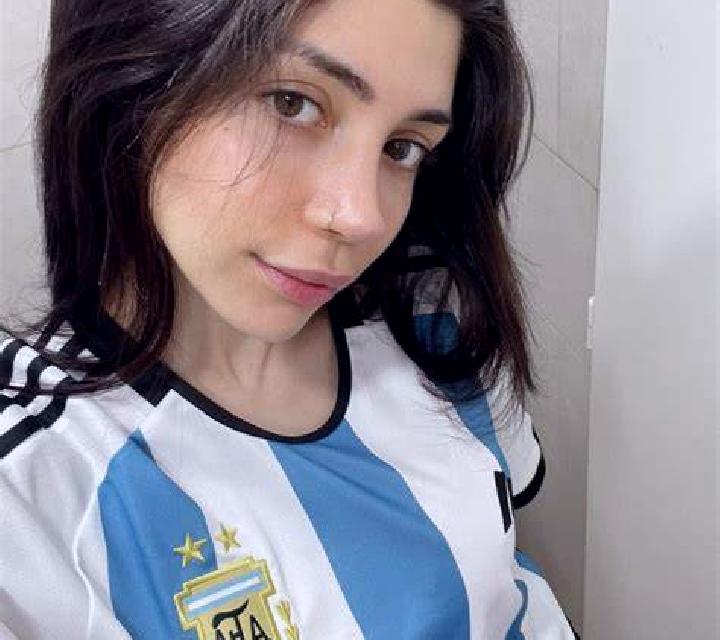 Claudia 2 La Lantejuela escort