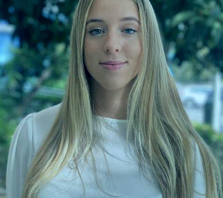Daniela 2 Fayon escort
