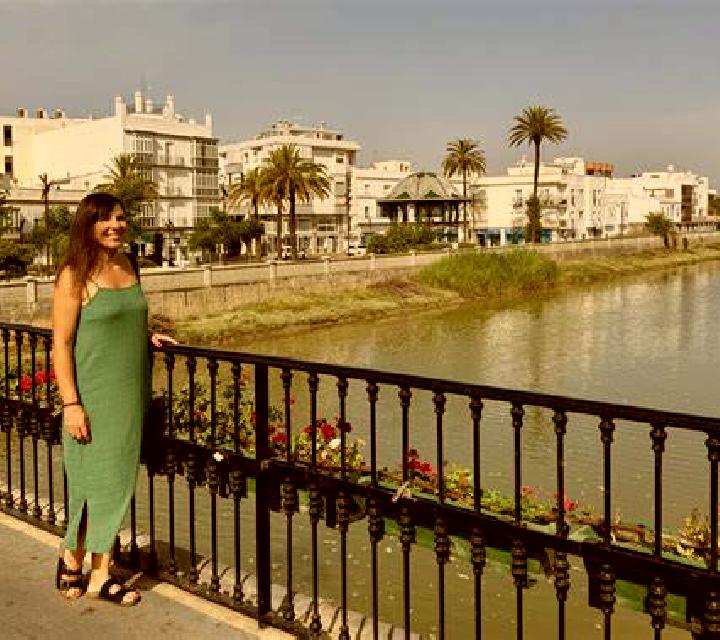 Diana Mugardos escort