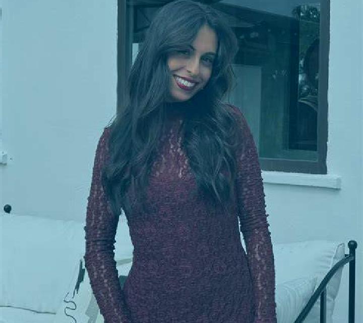 Elena 2 Larva escort
