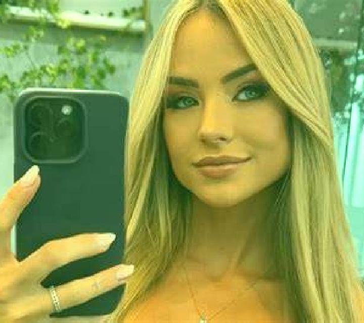 Elena Comillas escort