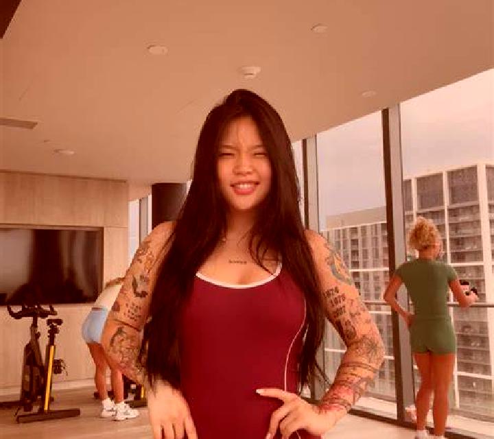 Elena Salteras escort