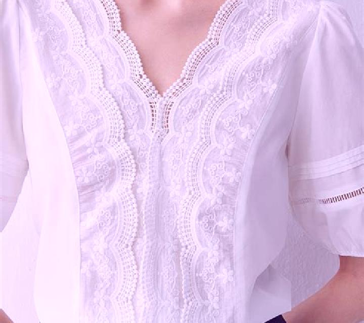 Emilia Navacarros escort