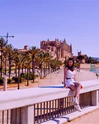 Giulia 2 Cremenes escort