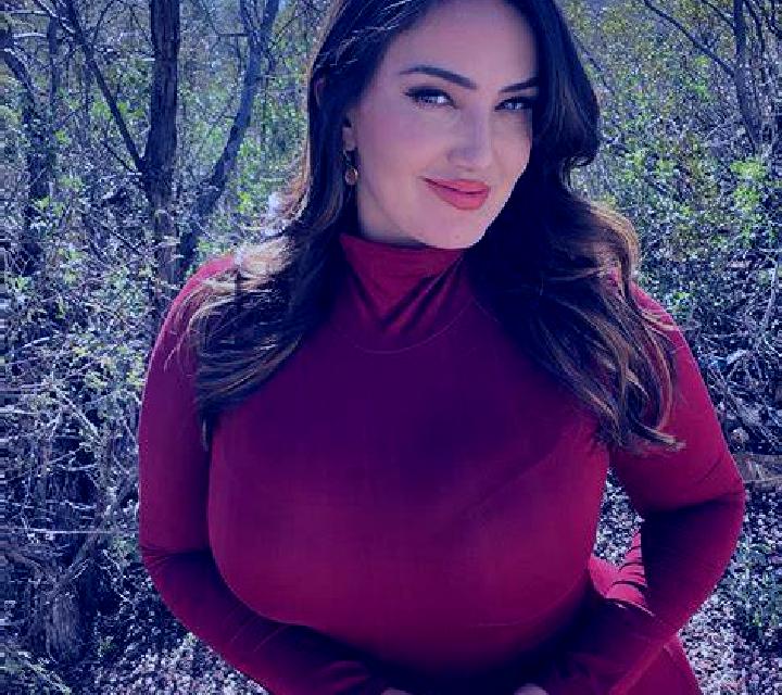 Giulia Gandesa escort