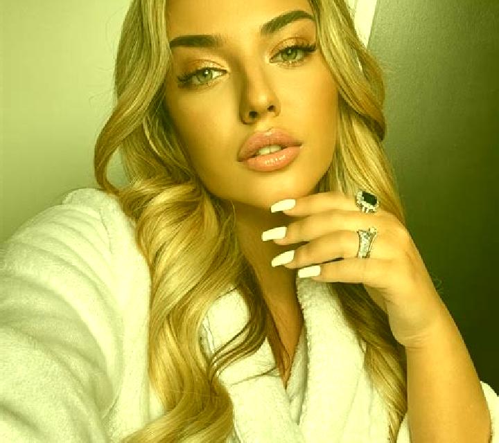 Jade 3 Larraul escort