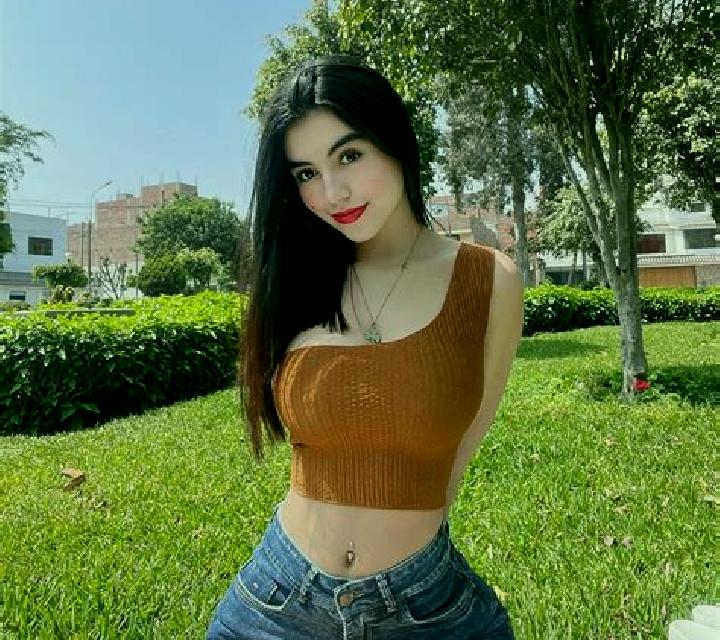 Julia 2 Santiz escort