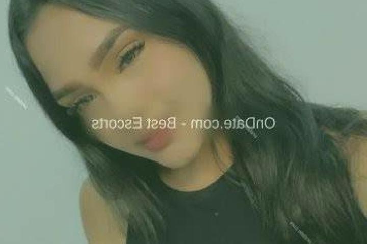 Julia Aravaca escort