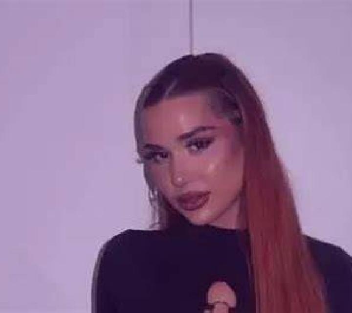 Julia Campofrio escort