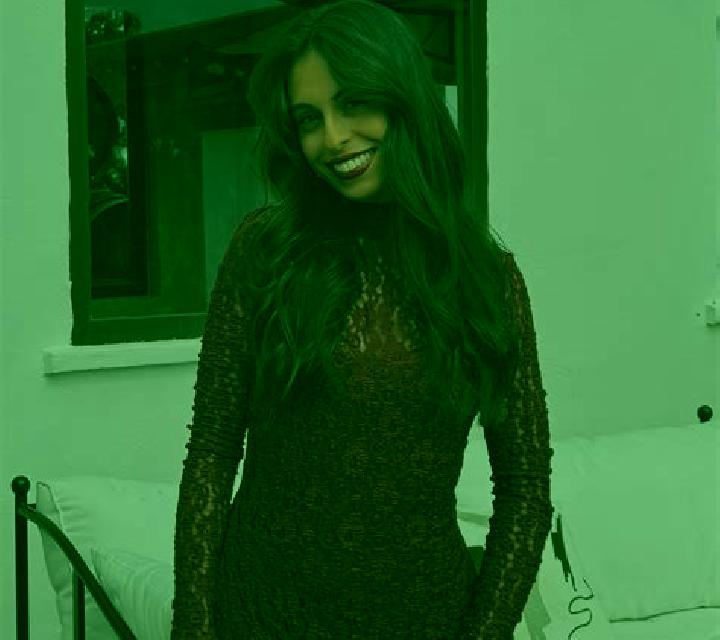 Julia Navas de Oro escort
