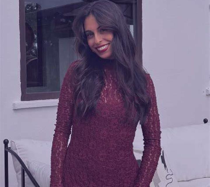 Julia Rabade escort