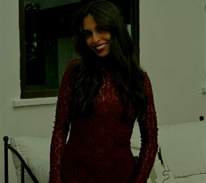Julia Venta Nueva escort