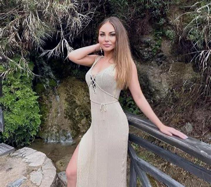 Katia Albendea escort