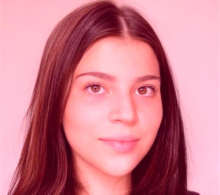 Laia 2 Renera escort