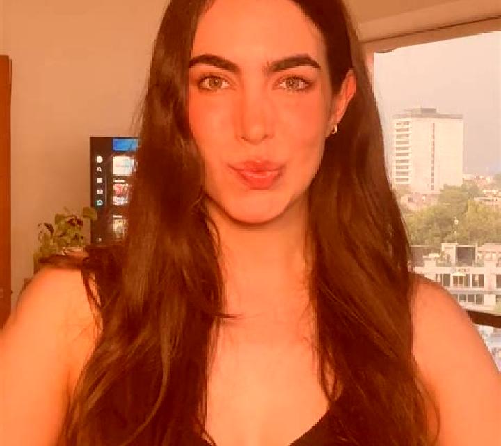 Laia 2 Villagaton escort