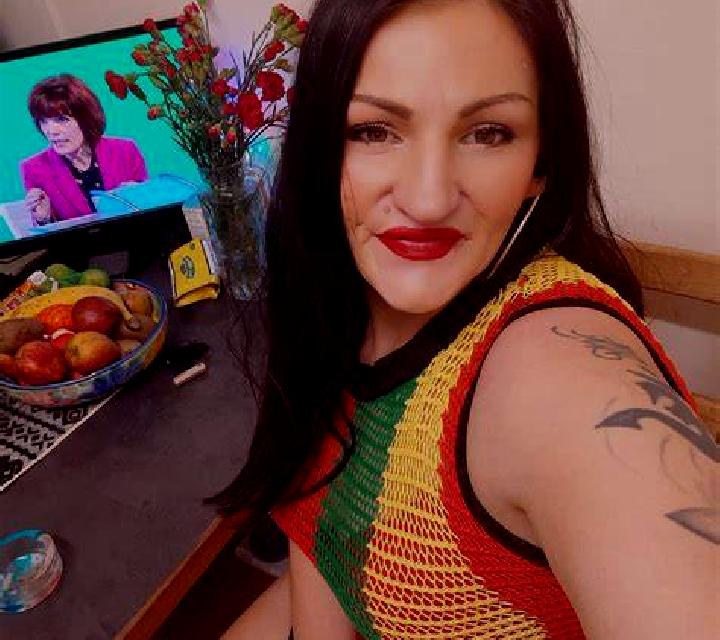 Laia 3 Lupiana escort