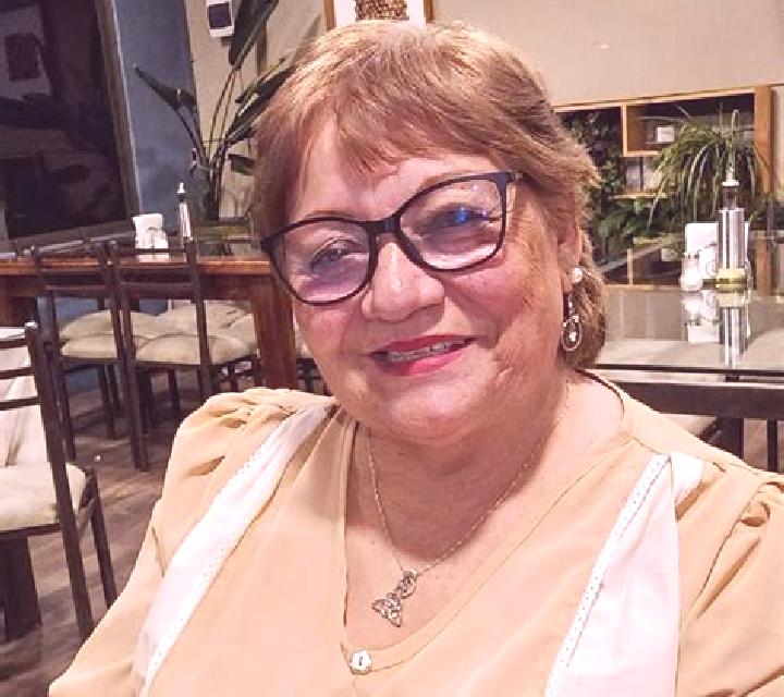 Lola 3 Sufli escort