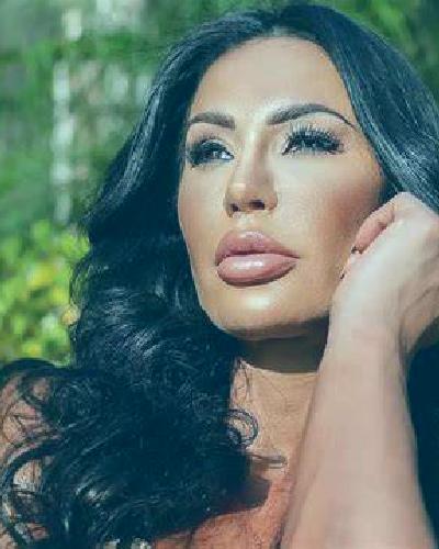 Lola Ponferrada escort