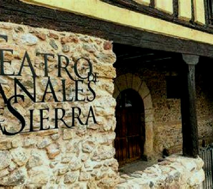 Lucía Canales de la Sierra escort