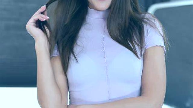 Lucía Peralejos escort