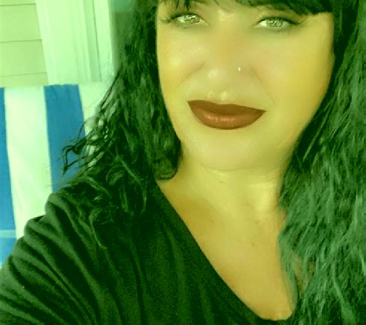 Manuela Valga escort