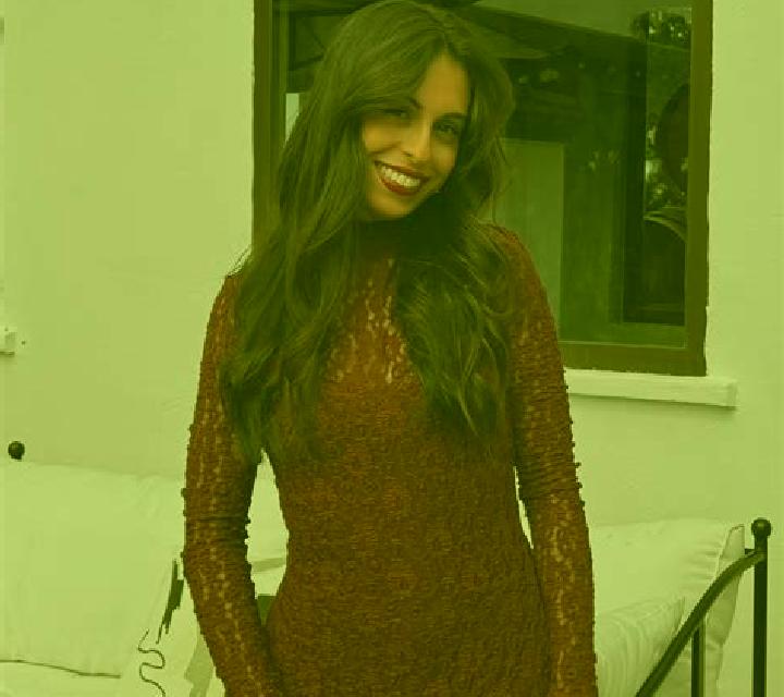 María Arzua escort