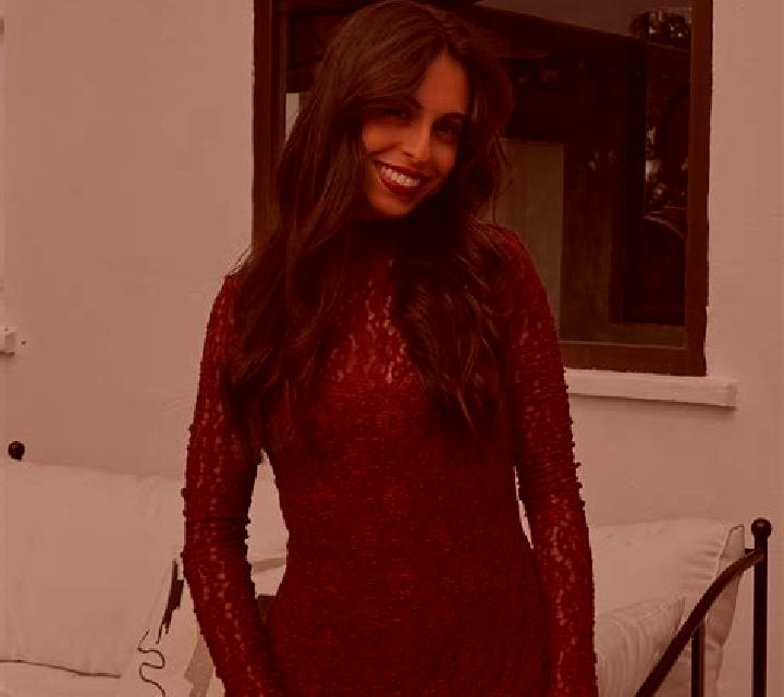 Mariana 2 Latina escort