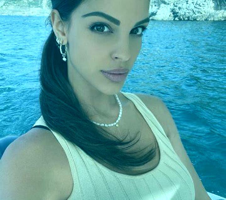 Martina Gorafe escort