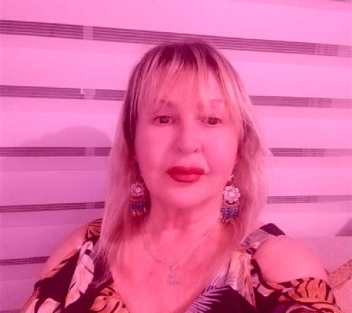 Miriam Zarza de Alange escort