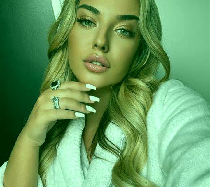 Nadia Casas del Castanar escort
