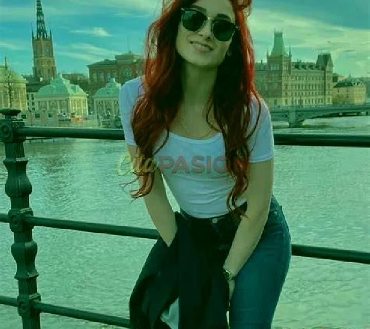 Ángela Girona escort