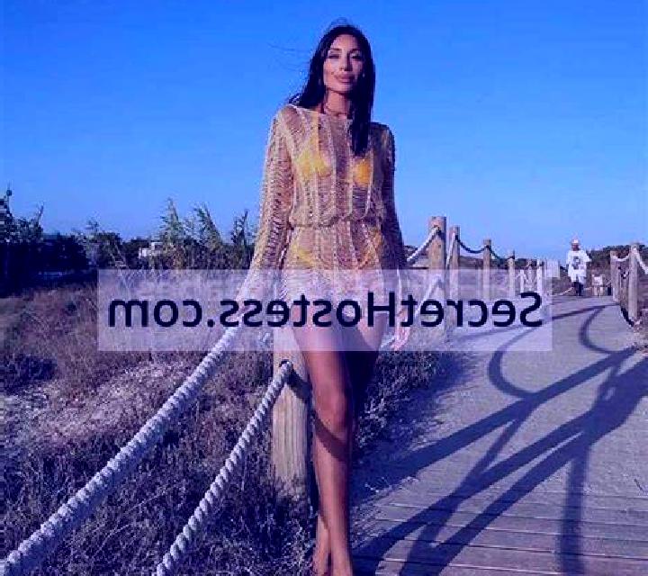 Paloma Beniarres escort