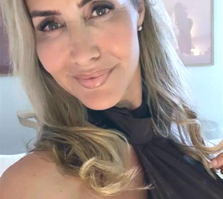Paula 3 Arta escort
