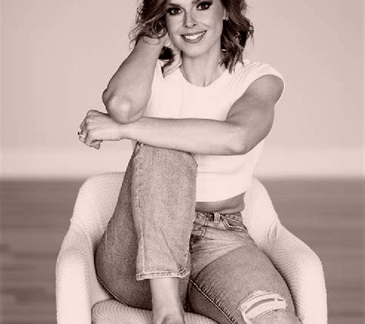 Paula 3 Guitiriz escort