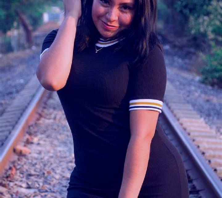 Paula Navaquesera escort