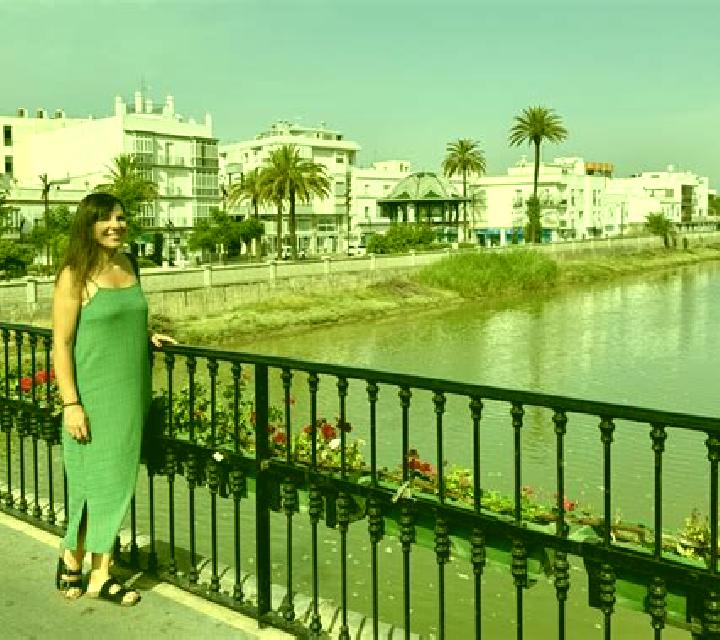 Regina Cuacos escort
