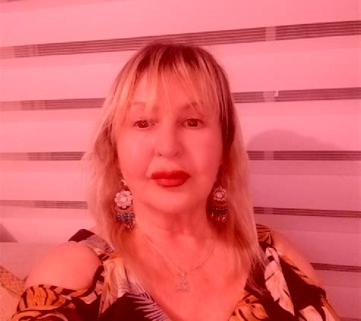 Regina Quintanilla de Trigueros escort