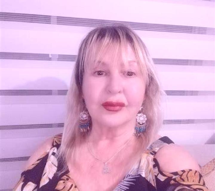 Renata 2 Hurones escort